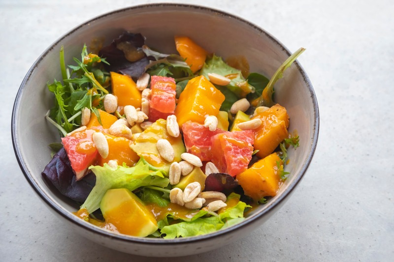 insalata di avocado e mango