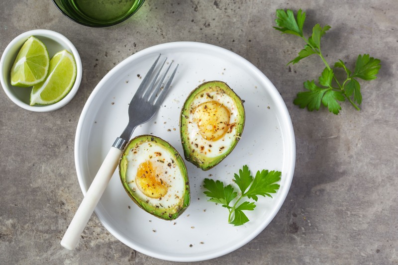 uova al forno con avocado