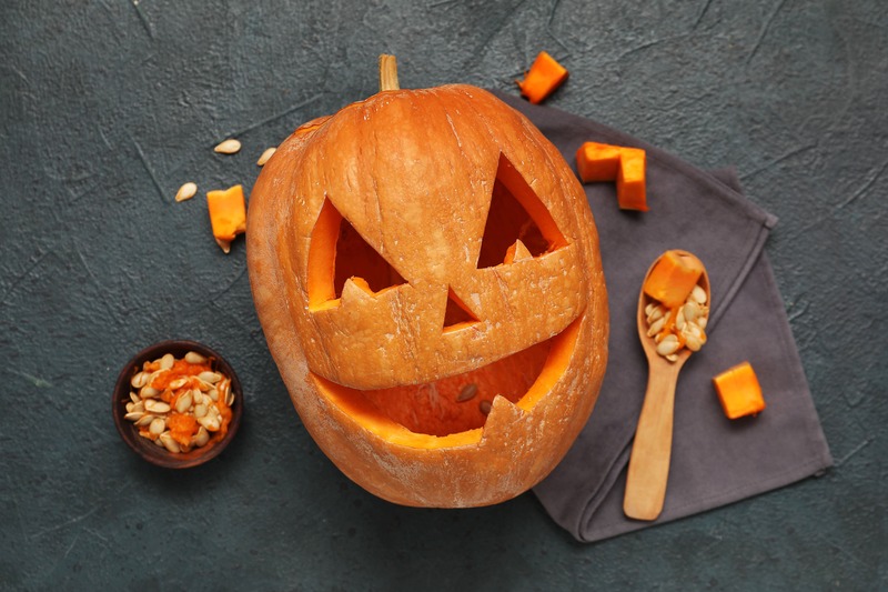 zucca di halloween intagliata